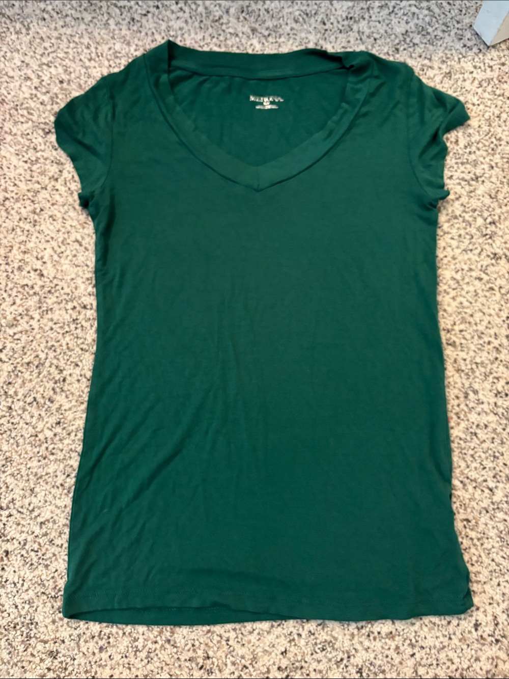 Merona Women’s Small Emerald Green V-Neck Short Sleeve Tee